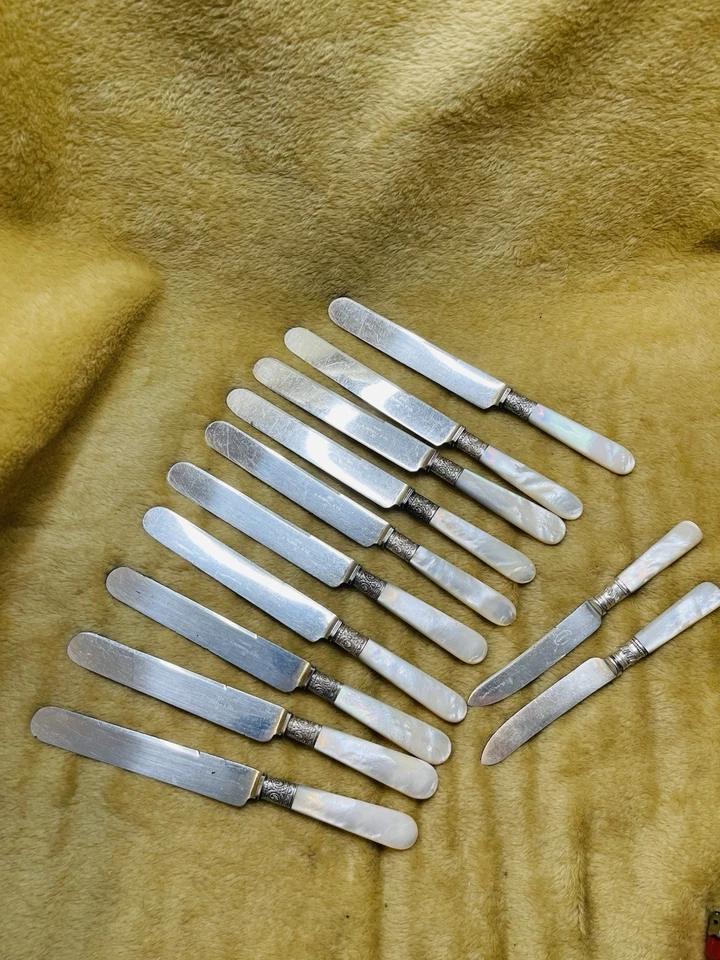 Cuchillos vintage 1834 J. Russel & Co 12 con mango de madreperla cantidad 10 Foto 1 de 4