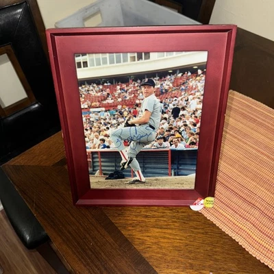 ROGER CLEMENS SIGNED AUTO BOSTON RED SOX FRAMED CUSTOM 12.5”x10.5” DISPLAY - Image 1 of 4