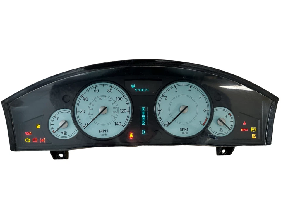 Cuadro de instrumentos velocímetro indicadores de panel de instrumentos Chrysler 300 2007 94.804 millas Foto 1 de 4