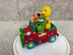Auto giocattolo Tyco Preschool Sesame Street Big Bird Ernie & Oscar Wind Up testata/funzionante - Foto 1 di 10