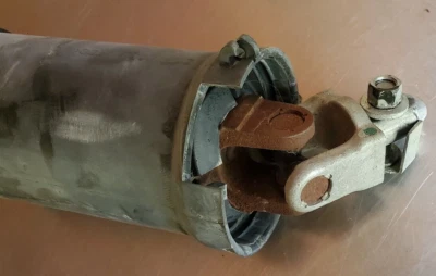 Steering Cooling Knuckle U Joint 1999-2005 Cadillac Deville 26068295 used oem - Image 1 of 4