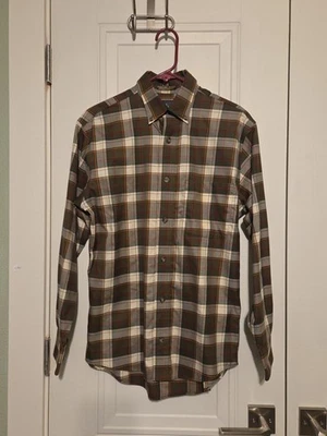 Camisa Cabelas manga larga abotonada sin arrugas para mujer talla S/P marrón a cuadros Foto 1 de 4