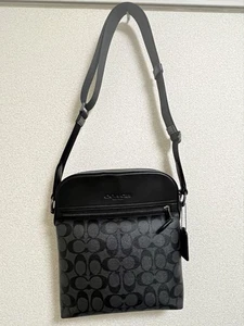 Coach Shoulder Bag Black - Picture 1 of 6