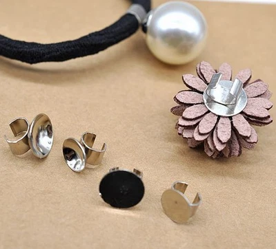 50 almohadillas en blanco de metal plateado con conector de sujetadores de prensado para cable de cuerda para cabello Foto 1 de 4