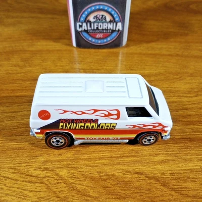 Сделанный на заказ Hot Wheels Toy Fair '75 Flying Colors Redline Super Van Белый 1975 - Изображение 1 из 4