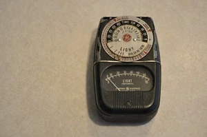 Vintage GE General Electric Exposure Light Meter Type DW-68 - Picture 1 of 9