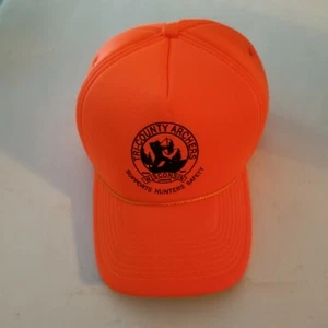 Cappello snapback vintage Tri County Archers Wisconsin Blaze arancione isolato - Foto 1 di 5