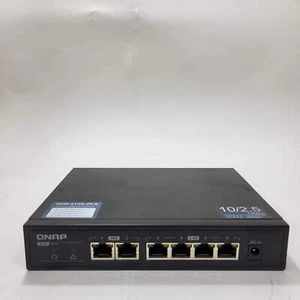 QNAP Unmanaged Network Switch QSW-2104-2T-A - Picture 1 of 4
