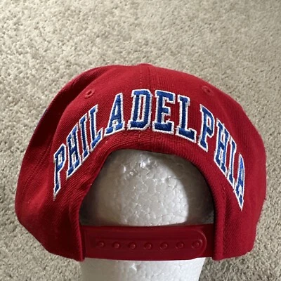 De Colección Philadelphia Phillies Gorra Gorra Para Hombre Roja Snapback Blockhead Aguja Americana Foto 1 de 4