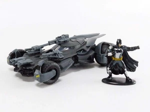 Toys DC Comics Justice League Batman & Batmobile 1:32 Die - Cast Vehicle with... - Picture 1 of 6