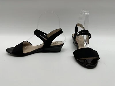 Sandalia LifeStride Soft System charol gatito tacón de cuña negra talla 6 Foto 1 de 4