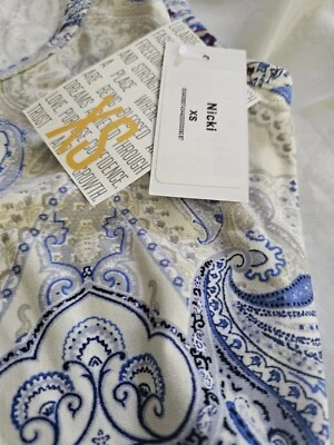 Nuevo con etiquetas Vestido Lularoe Nicki XS 💙 Denim Azul Blanco 💙 Ombre Cachemira Sumergida X Pequeño Foto 1 de 4