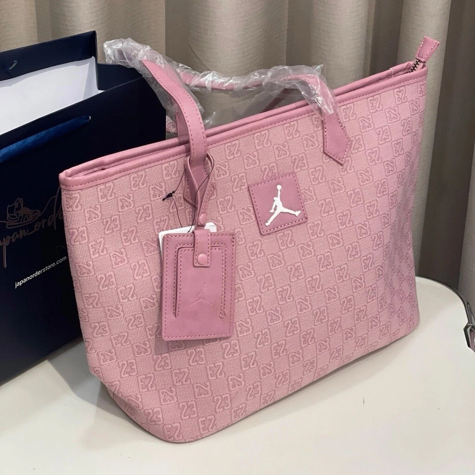 BOLSO TOTE JORDAN MONOGRAMA (32L) “ESMALTE ROSA” - 32L (ENVÍO GRATUITO) Foto 1 de 2