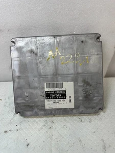 2004 TOYOTA SIENNA Engine ECM Control Module 89661-08093 OEM (AA 229/1) - Bild 1 von 4