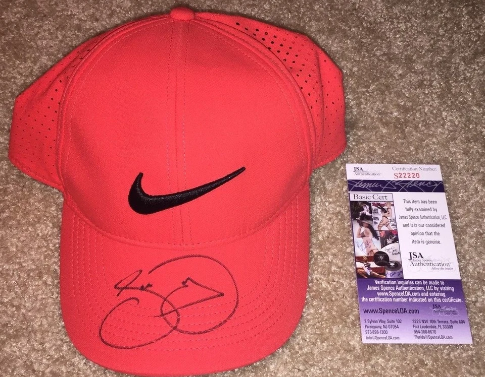 SOMBRERO NIKE FIRMADO POR JASON DAY ROJO PGA CHAMPION MASTERS US OPEN AUSTRALIA 2023 JSA Foto 1 de 1