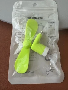 Mini Mobile Cooling Portable Green Fan 3.5” Diameter Blade-(USB-C) Connector - Photo 1 sur 3