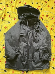 Target Dry Kinder Wintermantel Jacke schwarz Alter 13/14 Jahre einmal getragen - Bild 1 von 2