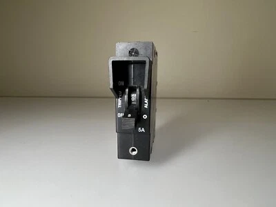 CBI ELECTRIC 5 AMP-CBI DC Circuit Breaker (D2ALX20240)