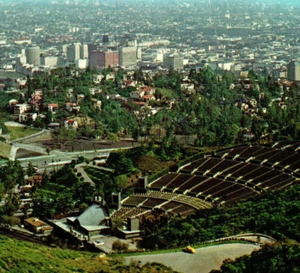 Hollywood Hills Bowl Freeway Stadtbild Luftbild Autobahnen CA Vintage Postkarte - Bild 1 von 4