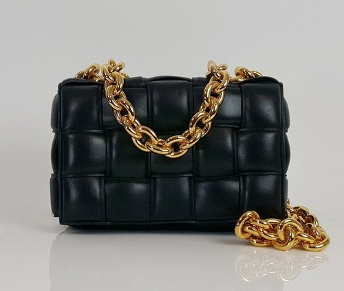 Borsa a tracolla Bottega Veneta catena cassetta nera imbottita pelle intreccio GHW