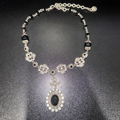 Sweet Romance Katarina Necklace - Image 1 of 3