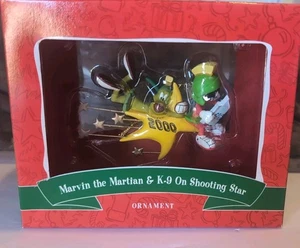 Warner Bros Marvin der Marsianer & K-9 auf Sternschnuppe 2000 Weihnachtsschmuck - Bild 1 von 7