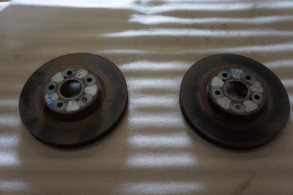 00-05 TOYOTA CELICA Front Brake Disc Rotors - Image 1 of 4