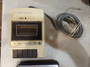 22DD04 COMMODORE VIC-20 PARTS: DATASSETTE, TAIWAN, UNTESTED, SOLD AS IS, P/R - Picture 1 of 5