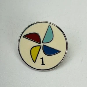 Pin de trabajador Four Points by Sheraton molinete de empleado de 1 año - Imagen 1 de 3