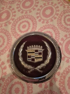Tapa central vintage CADILLAC tapacubos centro rueda rojo - Imagen 1 de 8