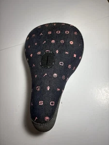 sedile imbottito pivotal marca bmx odyssey blu con riflessi rosa - Foto 1 di 6