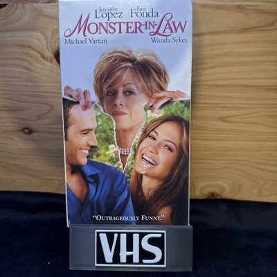 Monster-In-Law (VHS, 2005) * Buy 2 Get 1 Free - Bundle Shipping Discount Foto 1 de 2
