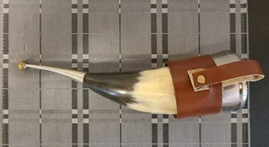Viking Drinking Horn Medium Size Metal Adorned Brand New Never Used Condition - Bild 1 von 2