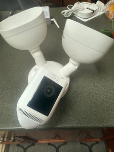 Ring Floodlight Cam Wired Pro with Bird’s Eye View and 3D Motion Detection 2021 - Picture 1 of 7