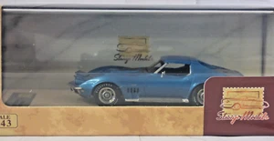GLM Stamp Models Chevrolet Corvette Stingray L88 1969 geschlossenes Dach blau 1:43 - Bild 1 von 2