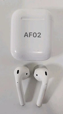Apple AirPods 2nd Gen & Case A1602 *LEFT POD NOT CHARGING* - Image 1 of 4