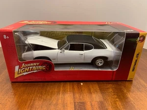 Johnny Lightning 1968 Pontiac GTO New In Box - Picture 1 of 5