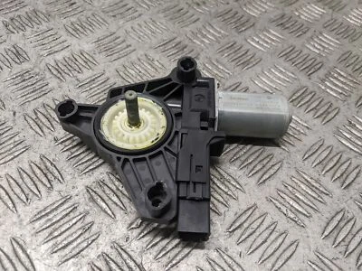 Motor ventana puerta Volvo V40 D4 SE MK3 2012-2014 (n/s pasajero trasero)  Foto 1 de 4