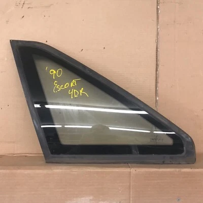 1989-1990 FORD ESCORT 4 ДВЕРИ ХЭТЧБЕК СО СТОРОНЫ ВОДИТЕЛЯ ЛЕВАЯ ЗАДНЯЯ ЧЕТВЕРТЬ СТЕКЛА 89 90 - Изображение 1 из 3