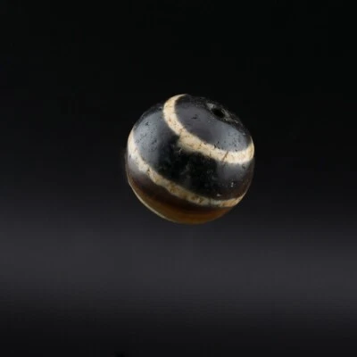 Antiguo abalorio de piedra de ágata ojos fantasma birmano del sudeste asiático Foto 1 de 4