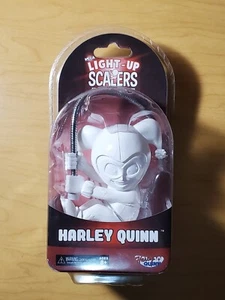 NECA SCALERS - Harley Quinn 3.5" *Light-Up* Figure Toy NIB NEW (DC Comics) LED - Picture 1 of 6