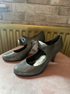 womens heels Shoes size 5 - Picture 1 of 6