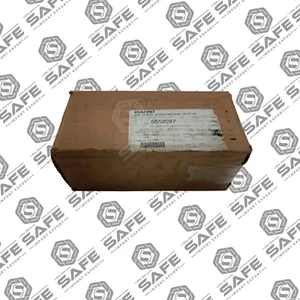 GE FANUC IC660BBD025W 32 PT SOURCE BLOCK FANUC GENIUS IC660BBD025 W - Picture 1 of 7