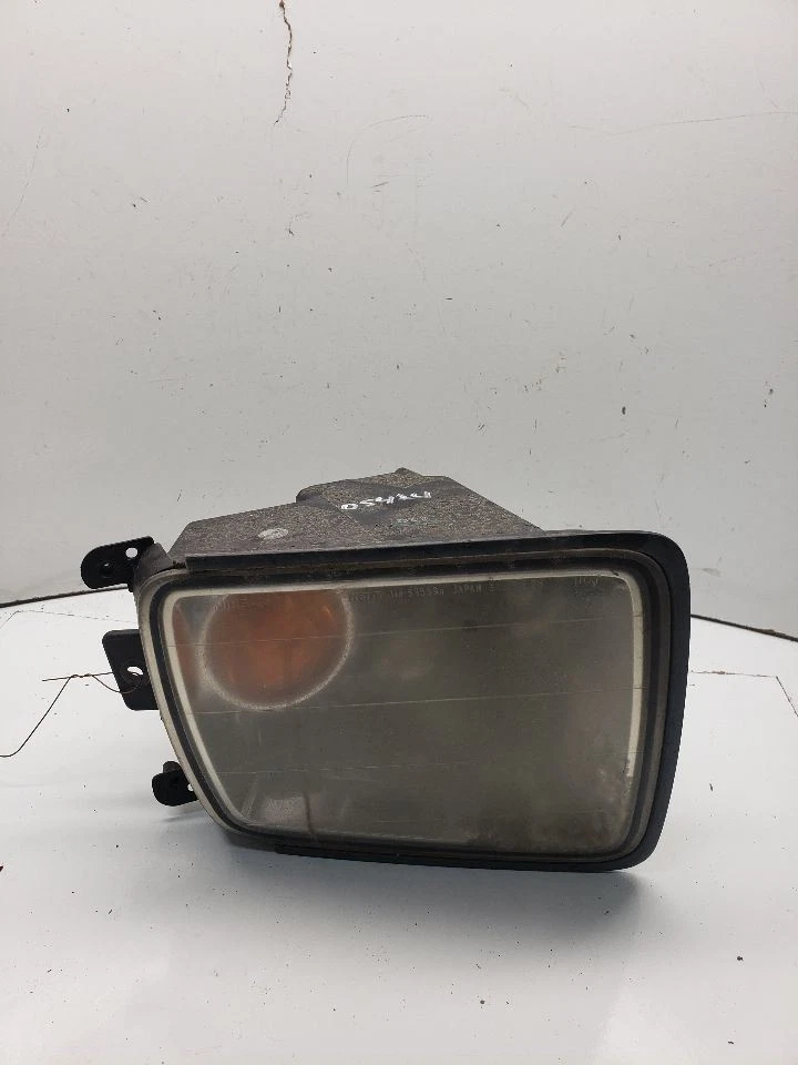 Luz antiniebla de esquina/estacionamiento para pasajeros compatible con 04-10 Infiniti QX56 1380424 Foto 1 de 4