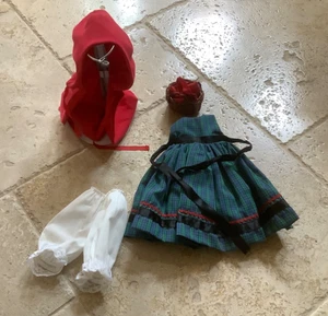 Rotkäppchen Puppenkleidung & Zubehör Kleid, Cape, Ständer, Korb + - Bild 1 von 18