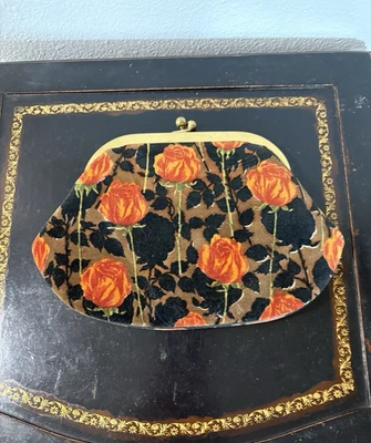 Women’s Vintage Coin Purse - Image 1 of 4