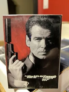 James Bond 007 The World Is Not Enough base set (90) Pierce Brosnan 1999 - Picture 1 of 3