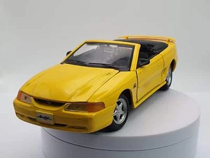 Ford Mustang GT Cabrio Maisto 1/24 - Foto 1 di 4