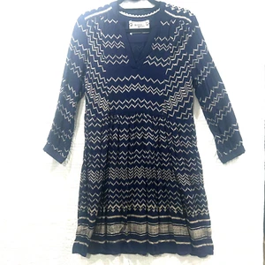 Anthropologie HOLDING HORSES Farica Navy Blue Chevron Dress Size S Western - Bild 1 von 7