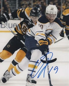 Buffalo Sabres Cody Hodgson Signed Autographed Photo 8x10 COA - Picture 1 of 1